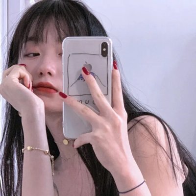 9顶假发的女孩